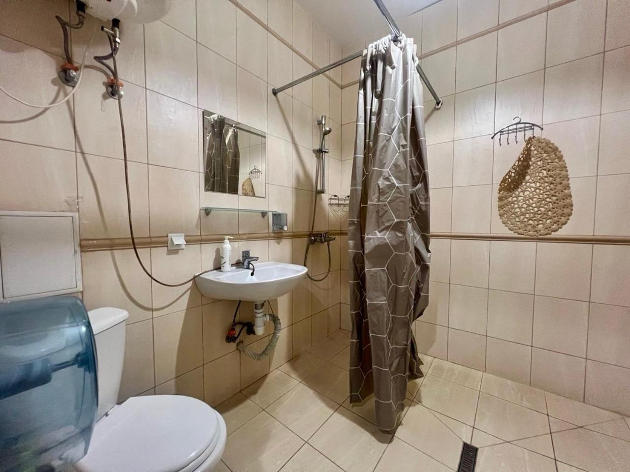 Studio Apartment Metro Pechersk 키예프 외부 사진